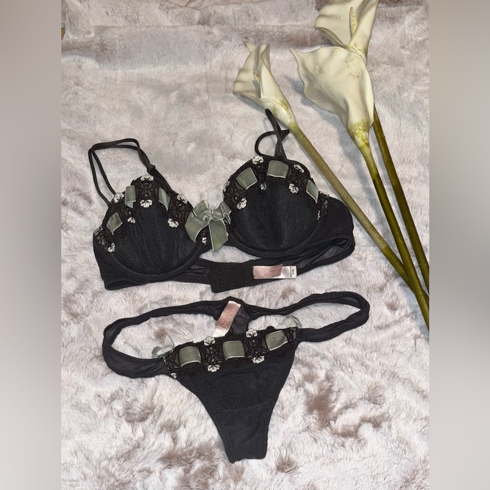 Women’s VICTORIA’S SECRET lingerie S 💖